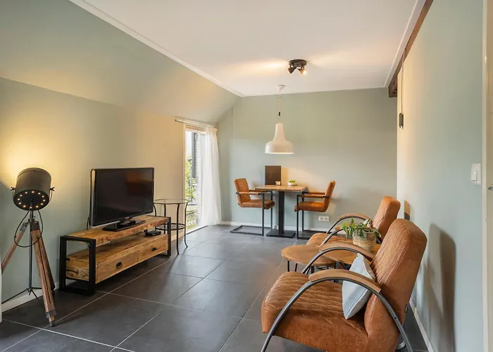 Het Koetshuis Рюрло